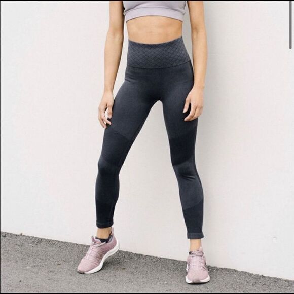 Savvi Costa Gray Leggings - Picture 1 of 15